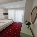 White Boutique Hotel-