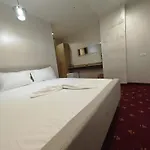 White Boutique Hotel-