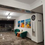 Hotel White Boutique Hotel- *