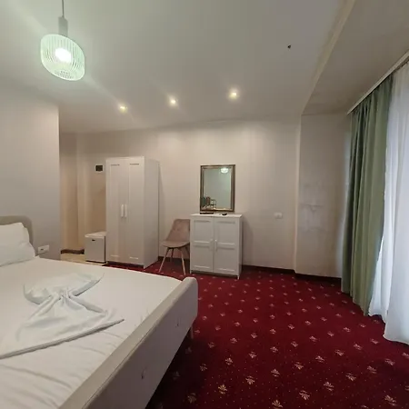 White Boutique Hotel- فندق