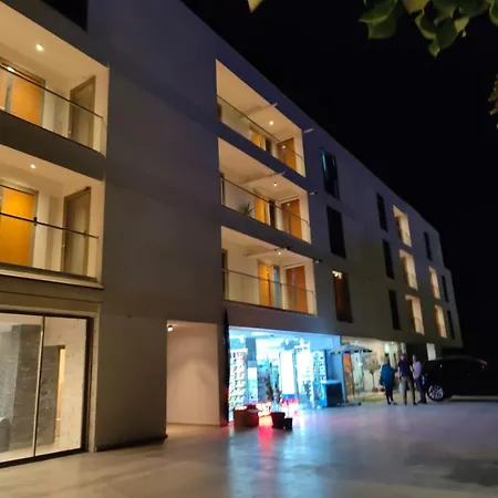 White Boutique Hotel- Hotel