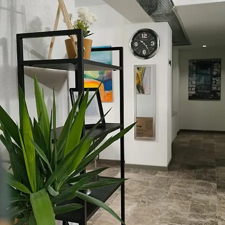 White Boutique Hotel- فندق *