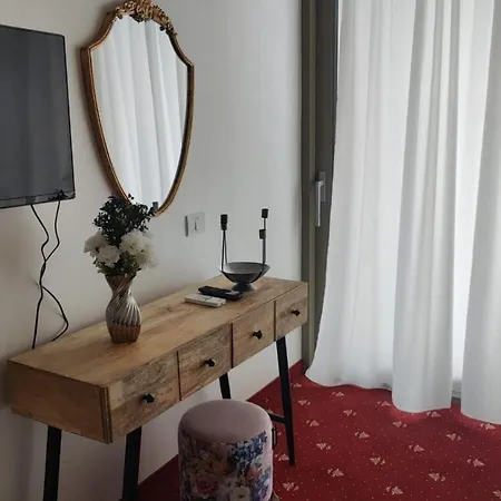 White Boutique Hotel- Hotel