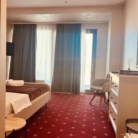 White Boutique Hotel- Hotel