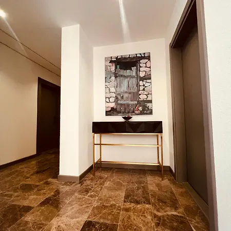White Boutique Hotel-