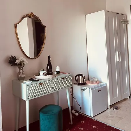 White Boutique Hotel- Hotel