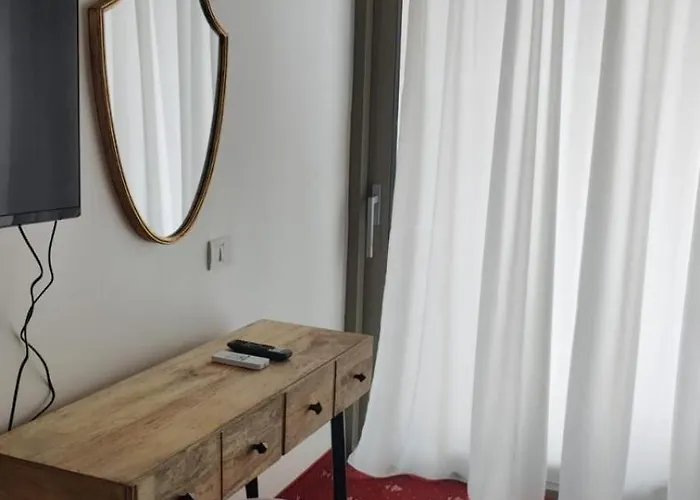 White Boutique Hotel- Szálloda Észak-Eforie