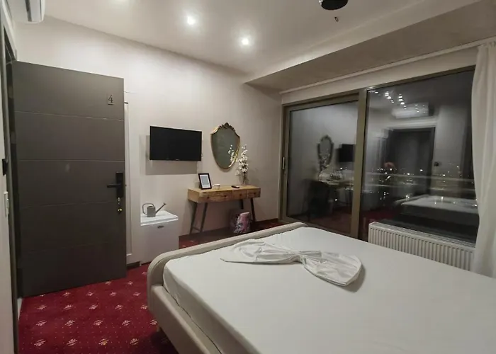 White Boutique Hotel- Szálloda Észak-Eforie