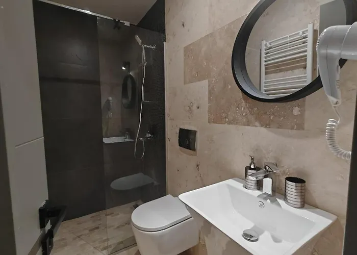 Szálloda White Boutique Hotel- *