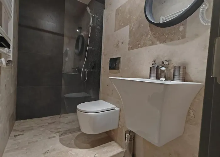 White Boutique Hotel- Szálloda Észak-Eforie