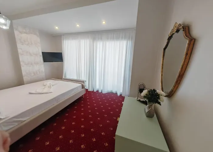 White Boutique Hotel-