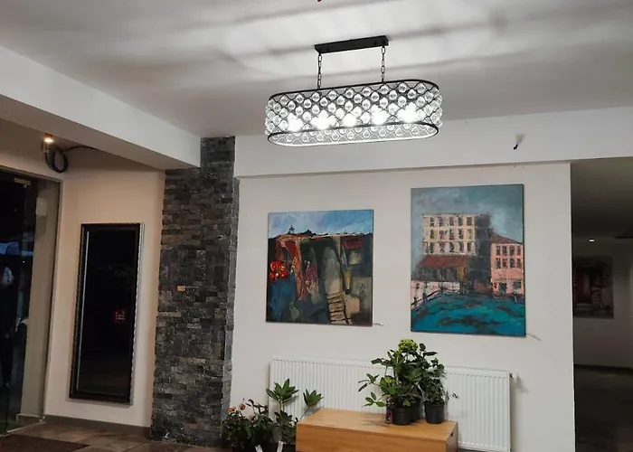 White Boutique Hotel-