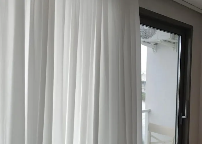 White Boutique Hotel- Szálloda Észak-Eforie